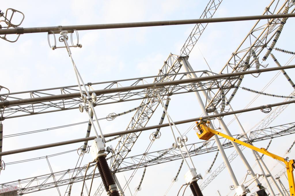 7F0B07C57542A0C1D22A3FBAF3E_E413882A_1ED25